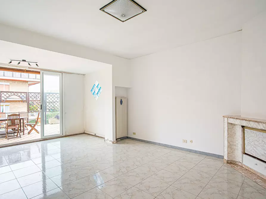 Immagine 2 di Attico in vendita  in Via Capo Palinuro, 24 a Roma