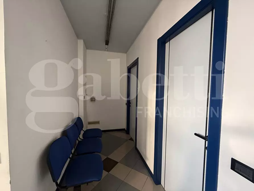 Immagine 11 di Ufficio in affitto  in Corso XXV aprile, snc a Erba