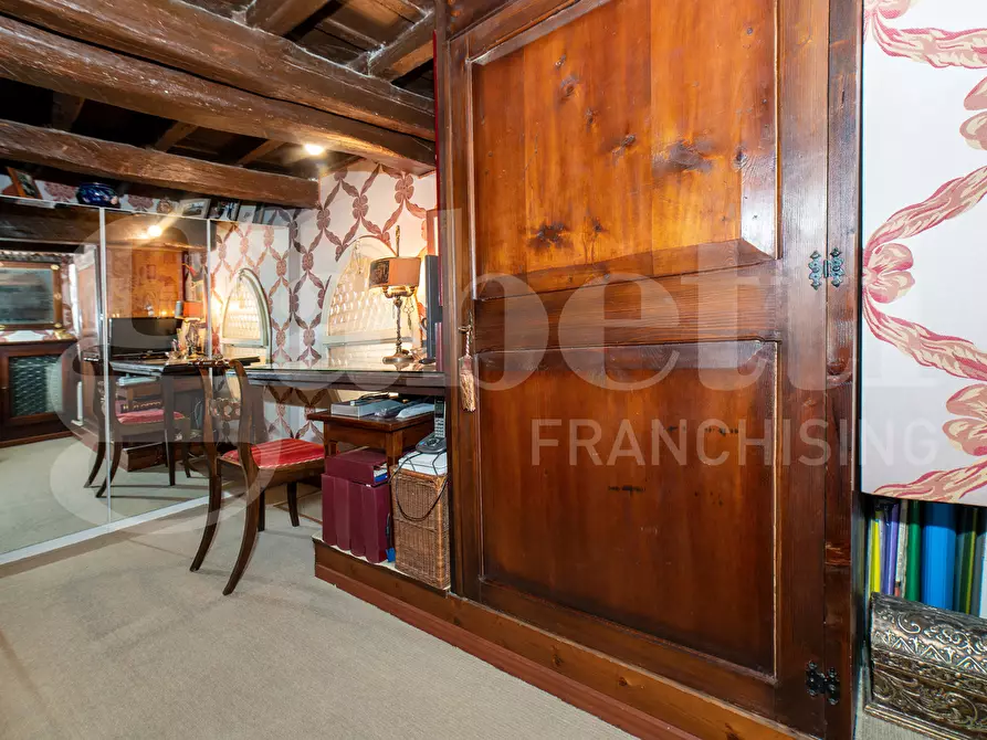 Immagine 17 di Appartamento in vendita  in Via di Parione, 17 a Roma