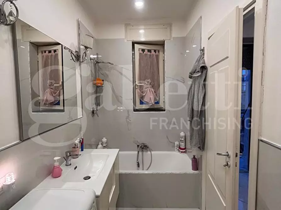 Immagine 10 di Appartamento in vendita  in Vico Tutti i santi a Napoli