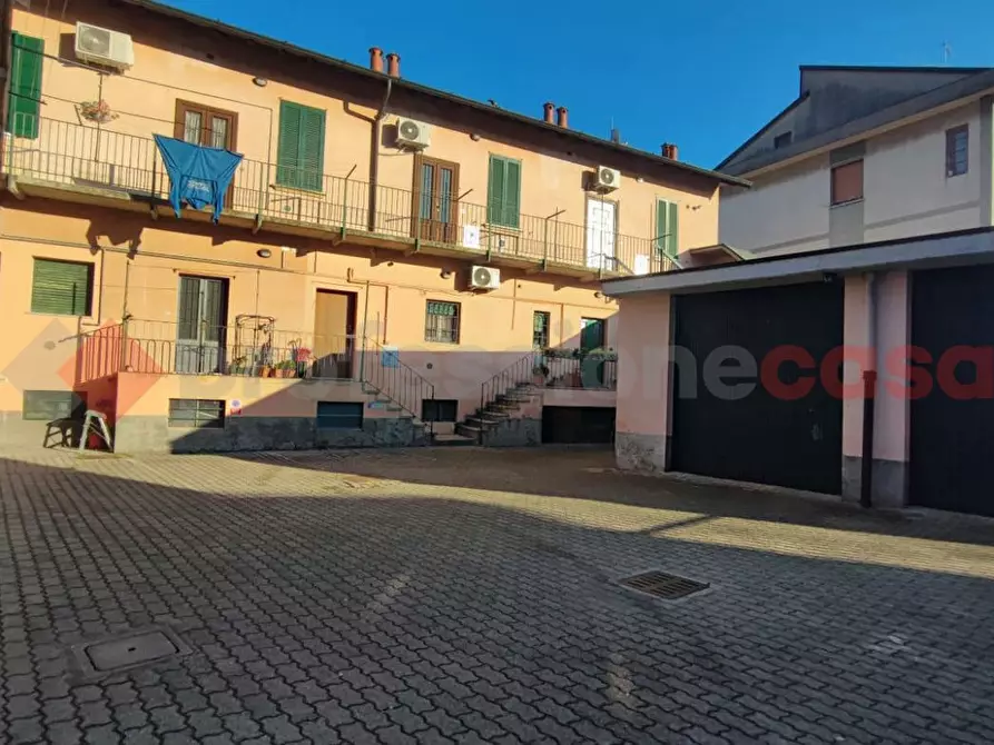 Immagine 3 di Appartamento in vendita  in Via SAN VITTORE, 26 a Locate Di Triulzi