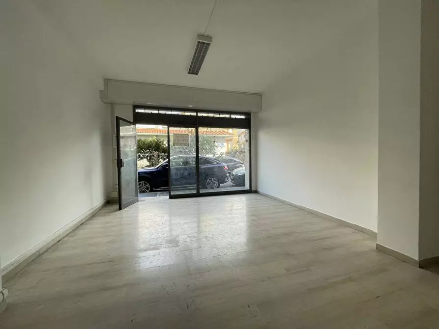 Immagine 14 di Negozio in vendita  in Via BOTTASSO, 5 a Terracina