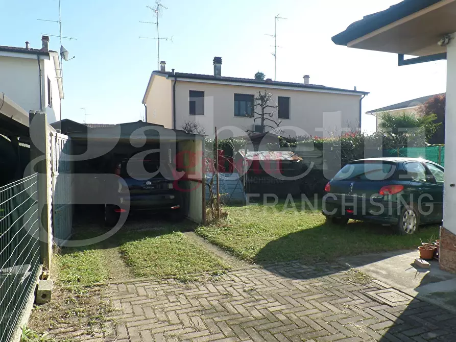 Immagine 26 di Casa bifamiliare in vendita  in Via Cilea, 8 a Bondeno