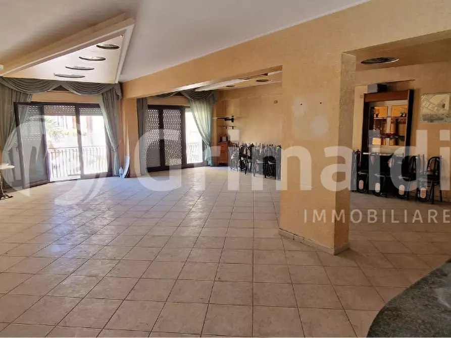 Immagine 2 di Bar / Ristorante in vendita  in Piazza Giovanni Verga, 13 a Sortino