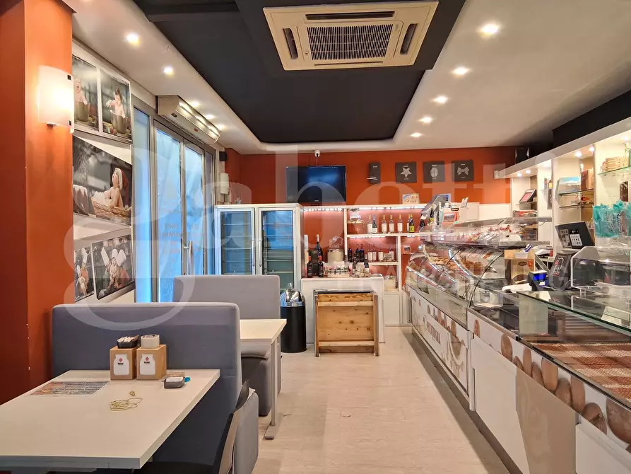 Immagine 7 di Bar / Ristorante in vendita  in Viale Europa, 114 - 116 a Ragusa