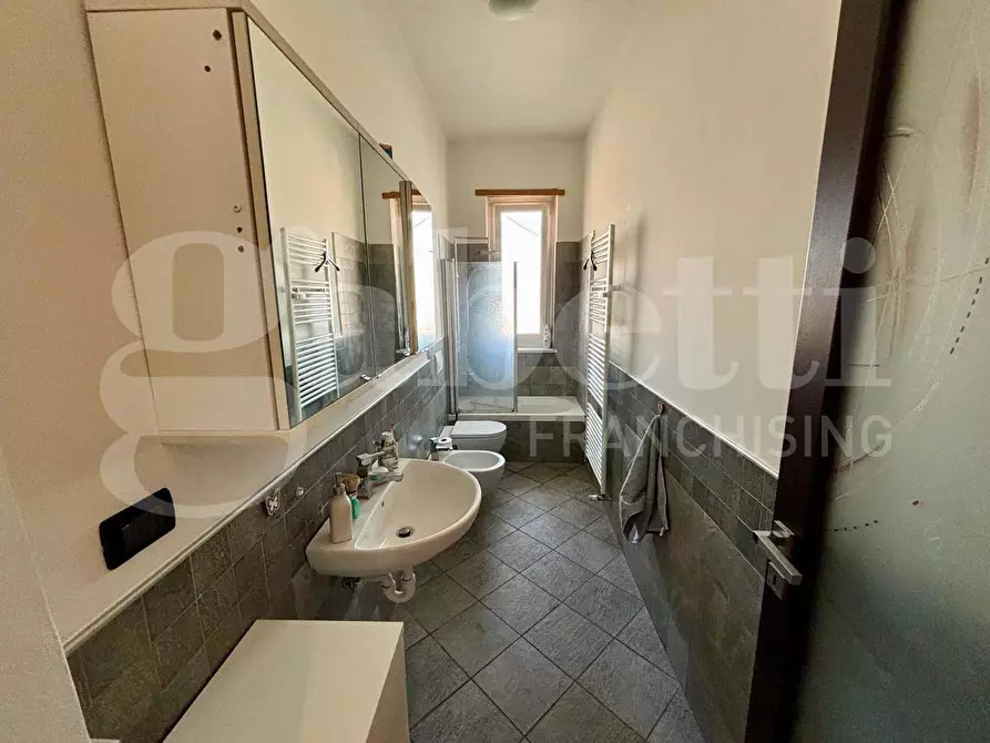 Immagine 14 di Appartamento in vendita  in Via Alba a Rivalta Di Torino