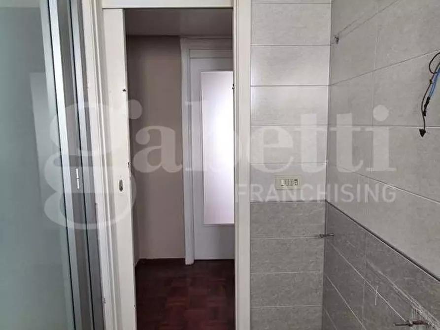 Immagine 24 di Appartamento in vendita  in Via dei Mille, 19 a Torre Annunziata