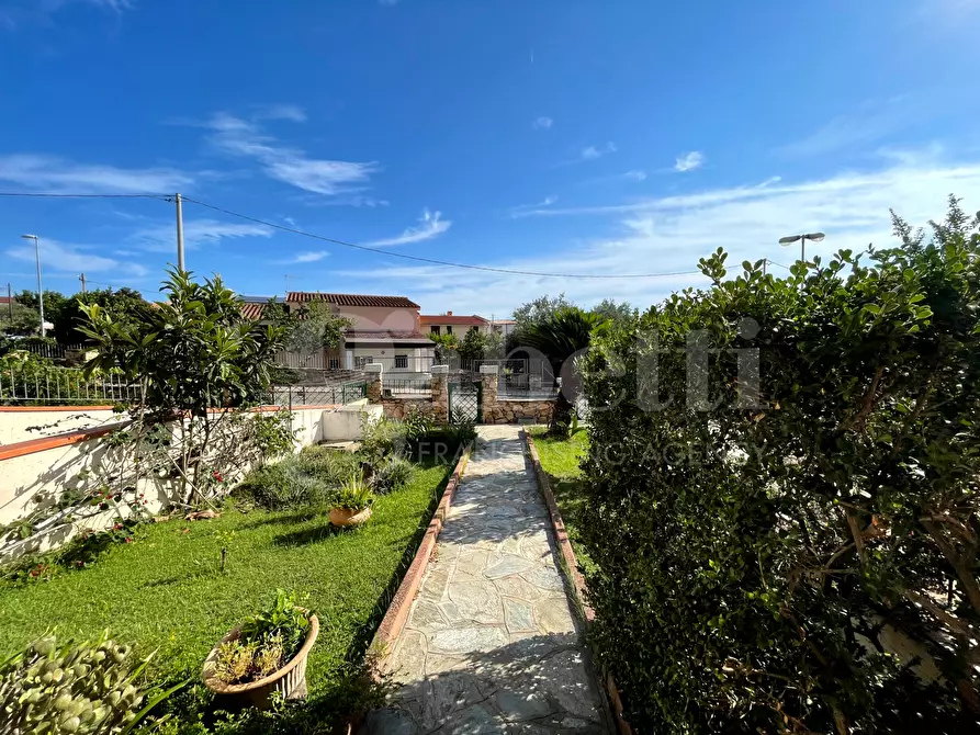 Immagine 5 di Villetta a schiera in vendita  in Via Dora Baltea, 10 a Budoni