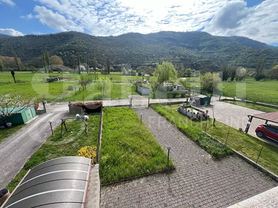 Immagine 4 di Casa bifamiliare in vendita  in Via SS4bis, 74 a Rieti