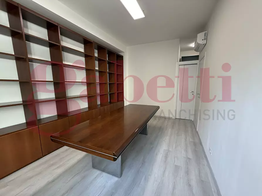 Immagine 4 di Ufficio in affitto  in Via Cucchi, 5 a Bergamo