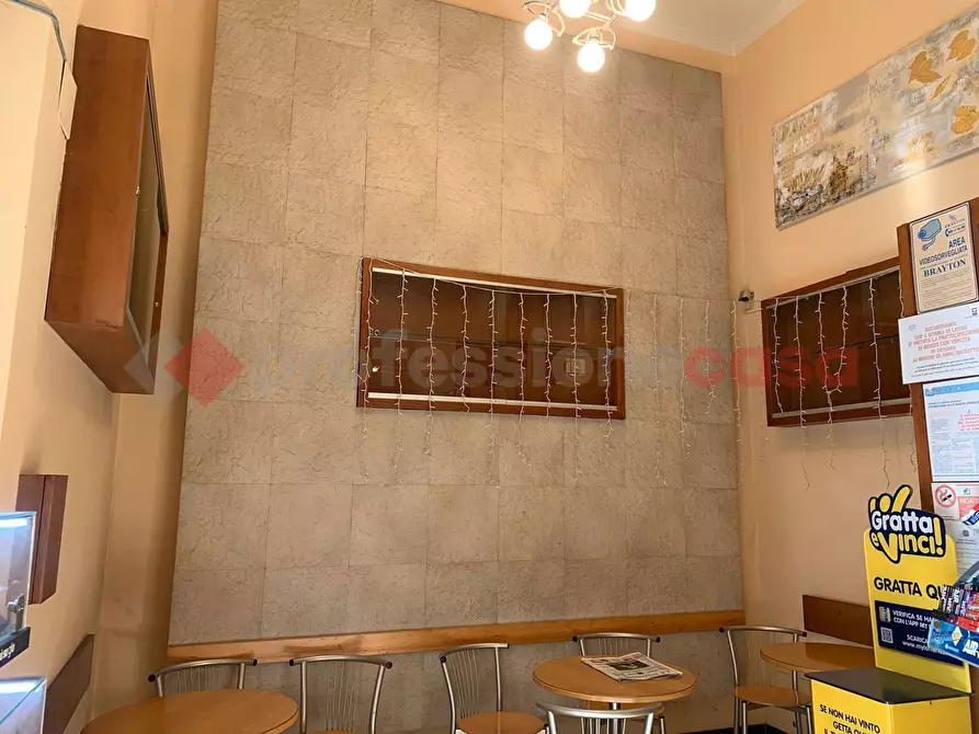 Immagine 3 di Negozio in vendita  in Via MARCONI a Firenze