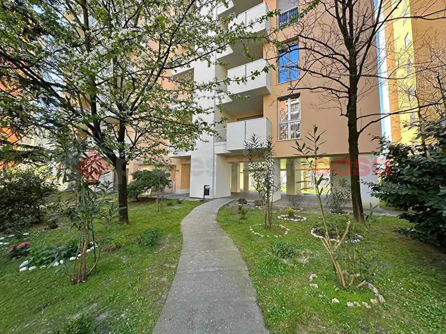Immagine 3 di Appartamento in vendita  in Via Sporting Mirasole a Opera