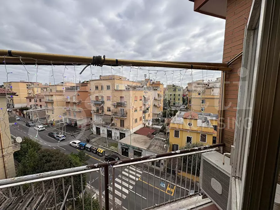Immagine 14 di Appartamento in vendita  in Via della Pisana a Roma