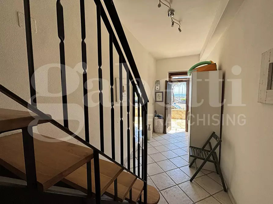 Immagine 9 di Appartamento in vendita  in Vico San Luigi, 15 a Gaeta