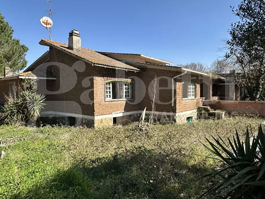 Immagine 2 di Villa in vendita  in Strada DELLA CASTELLINA, 00 a Oriolo Romano