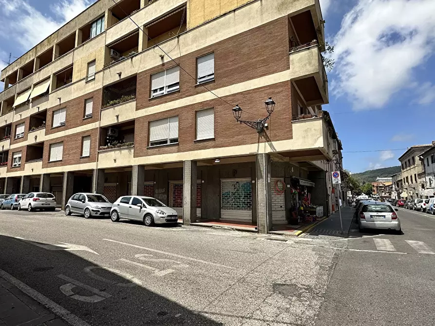 Immagine 2 di Attività commerciale in vendita  in Corso Vittorio Emanuele, 00 a Manziana