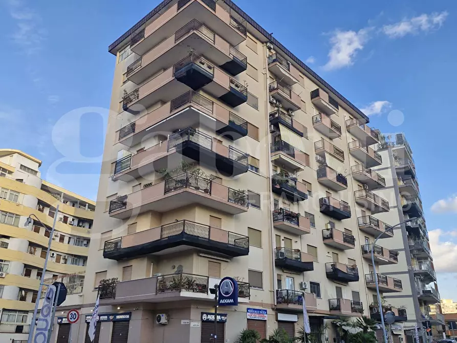 Immagine 1 di Appartamento in vendita  in Via adolfo holm a Palermo