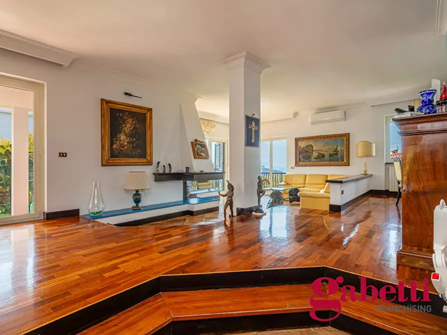 Immagine 4 di Villa in vendita  in Via Montenuovo Licola Patria, 138 a Pozzuoli