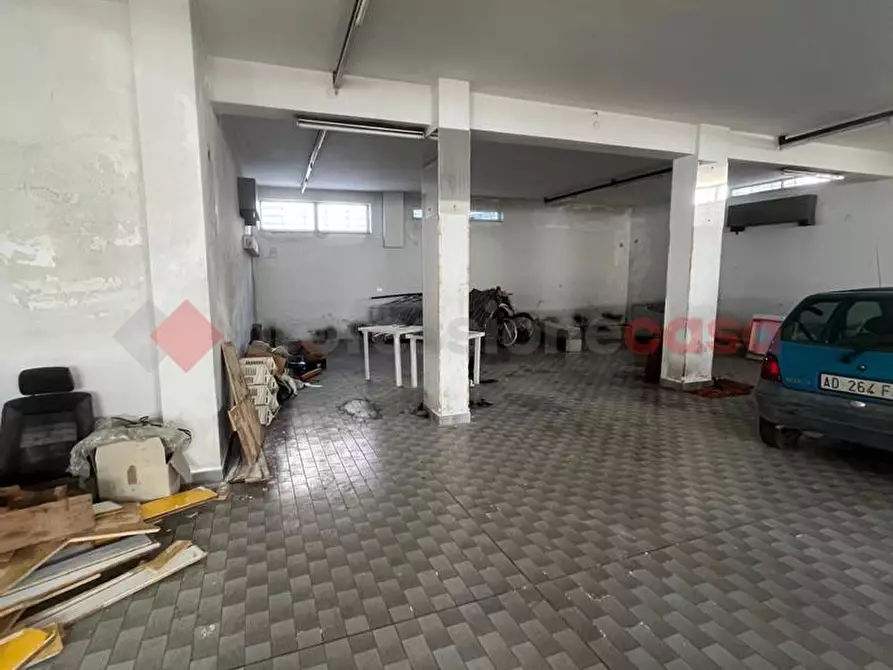 Immagine 1 di Negozio in vendita  in Via Giuseppe Di Vittorio, snc a Ostuni