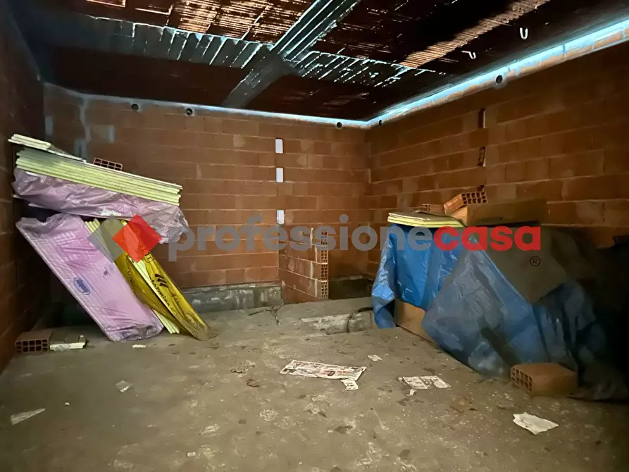 Immagine 25 di Palazzo in vendita  in Via II Retta Levante, 250 a Belpasso