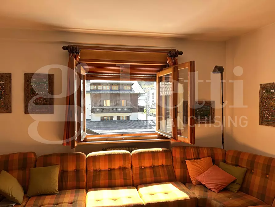 Immagine 22 di Appartamento in vendita  in Via Corno D'Aola, 5 a Ponte Di Legno