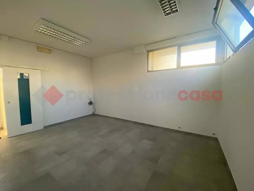 Immagine 5 di Negozio in vendita  in Via Grieco a Montelupo Fiorentino