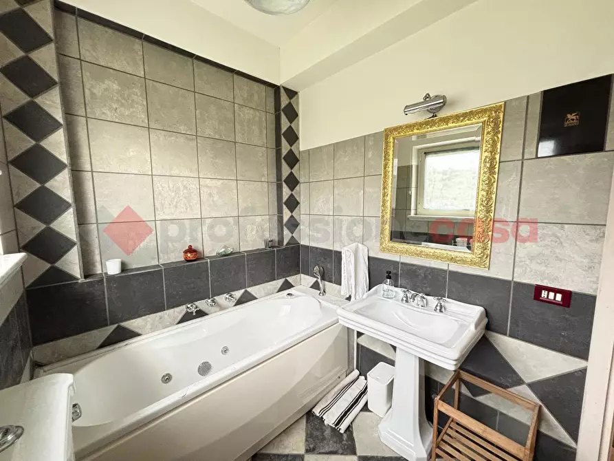 Immagine 16 di Casa indipendente in vendita  in Via Romagnano Fontana Valle, 7 a Anagni