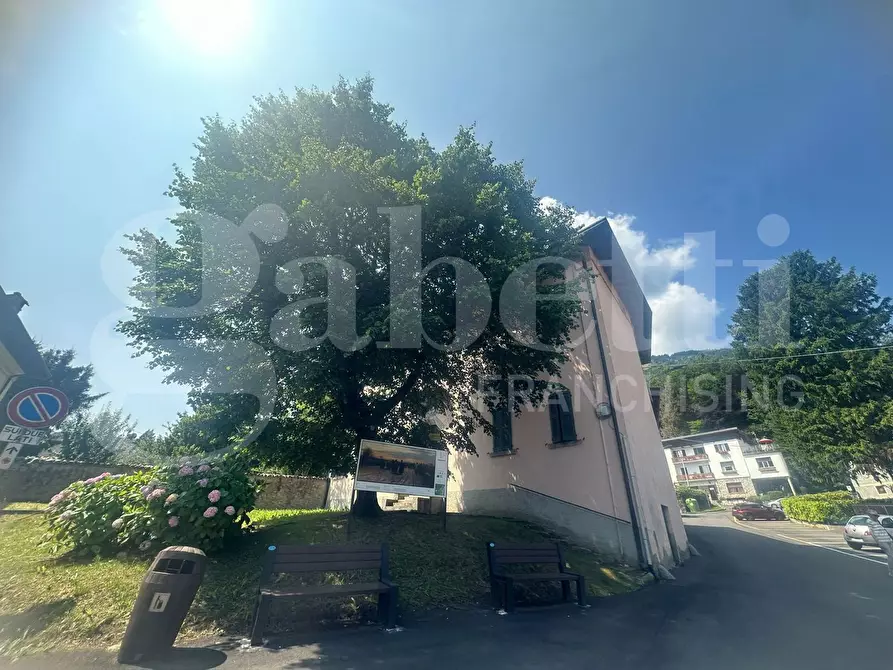 Immagine 11 di Palazzo in vendita  in Via Piave, SNC a Magreglio