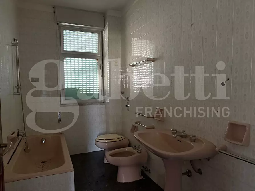 Immagine 25 di Appartamento in vendita  in Viale delle americhe, 67 a Ragusa