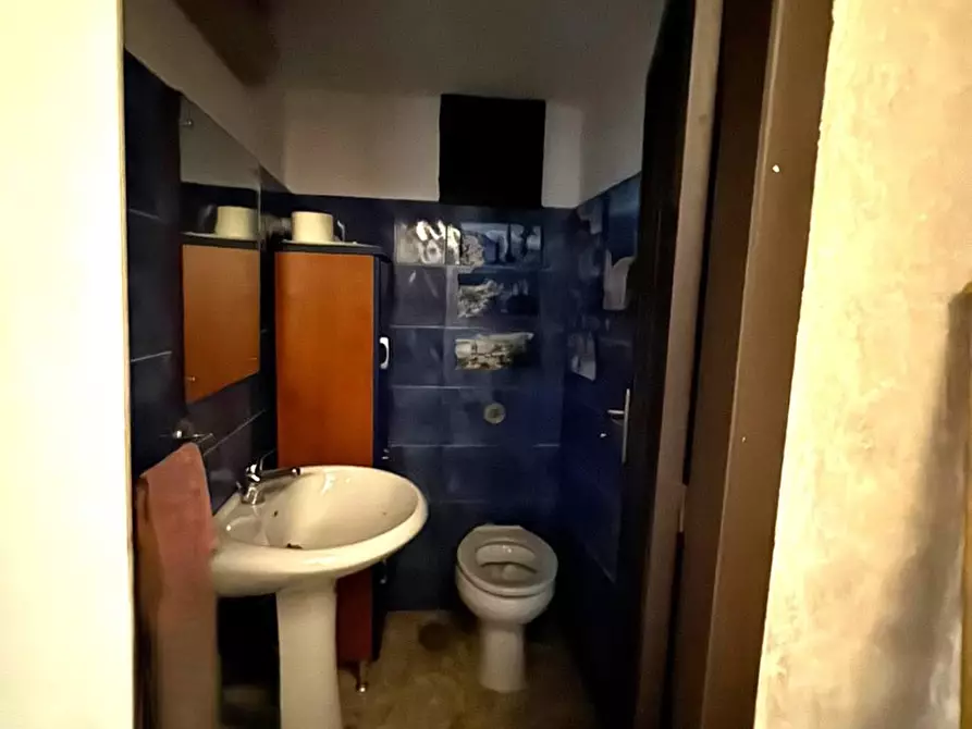 Immagine 11 di Negozio in affitto  in Piazza Meli, 5 a Palermo