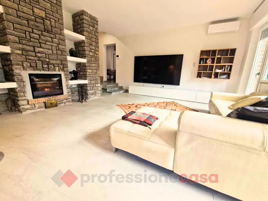 Immagine 7 di Villa in vendita  in Strada Dei Conservoni a Perugia