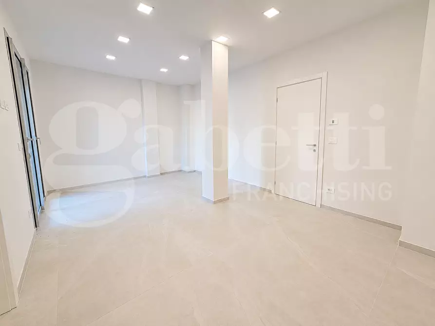 Immagine 6 di Appartamento in vendita  in Via delle Peschiere a Loano