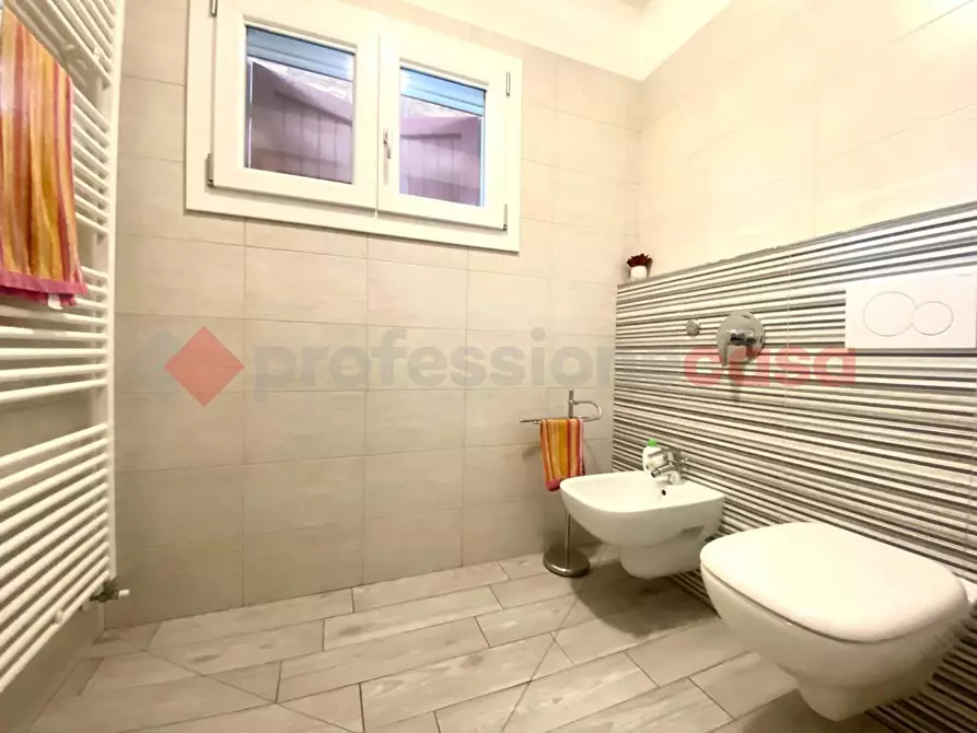 Immagine 21 di Villa in vendita  in Via martiri a Scandiano