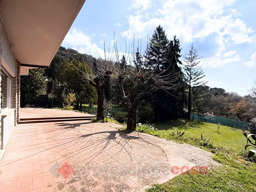 Immagine 9 di Villa in vendita  in Strada Dei Conservoni a Perugia