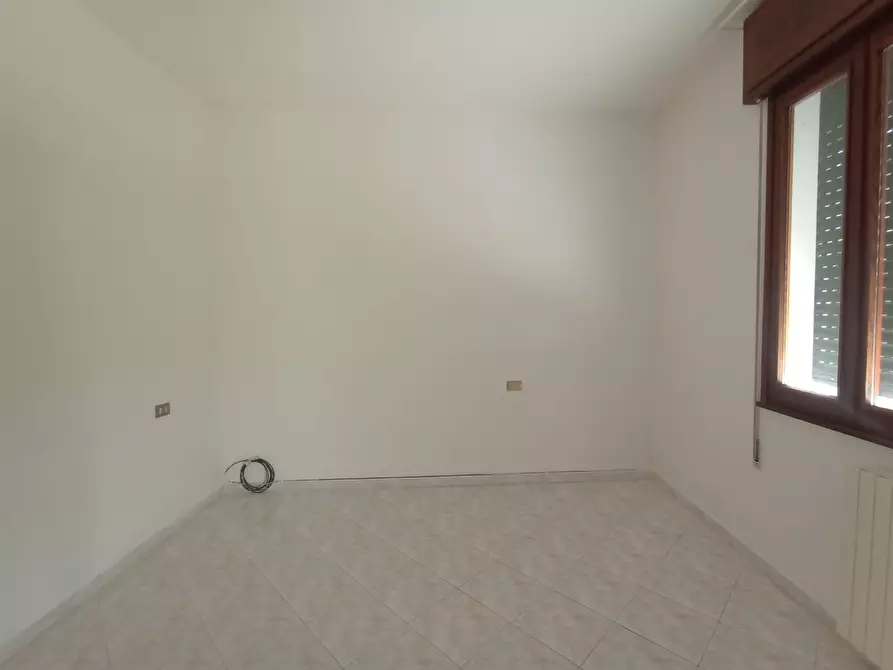 Immagine 11 di Appartamento in vendita  in Via Rottanova - Via Umberto Maddalena, 00 a Cavarzere