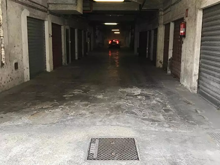 Immagine 5 di Box auto in vendita  in Via Silvestri, 240 a Roma