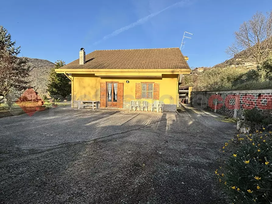Immagine 4 di Villa in vendita  in Via valle dâuovo, 3 a Fumone