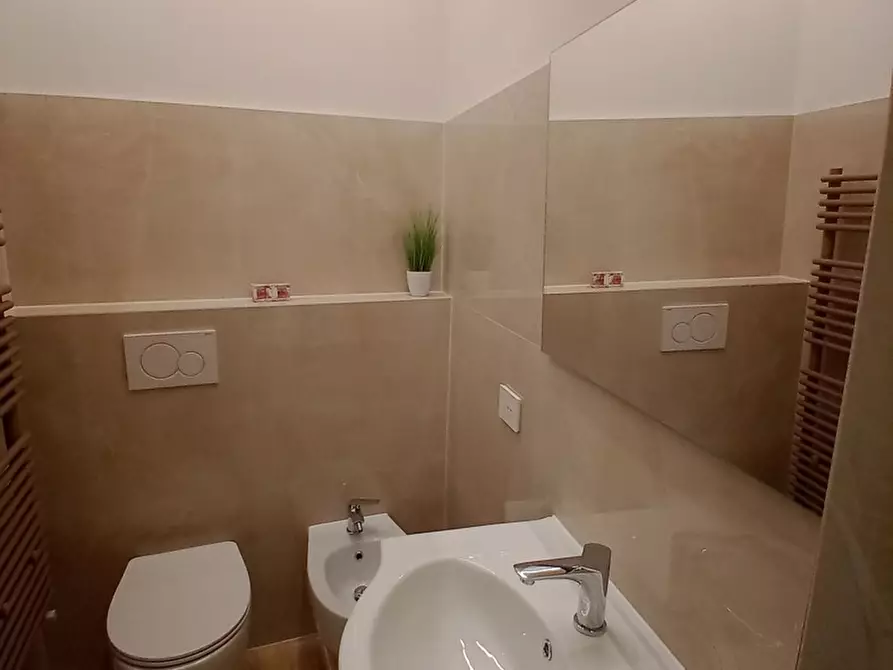 Immagine 8 di Appartamento in vendita  in Corso Giuseppe Garibaldi, 269 a Forli'