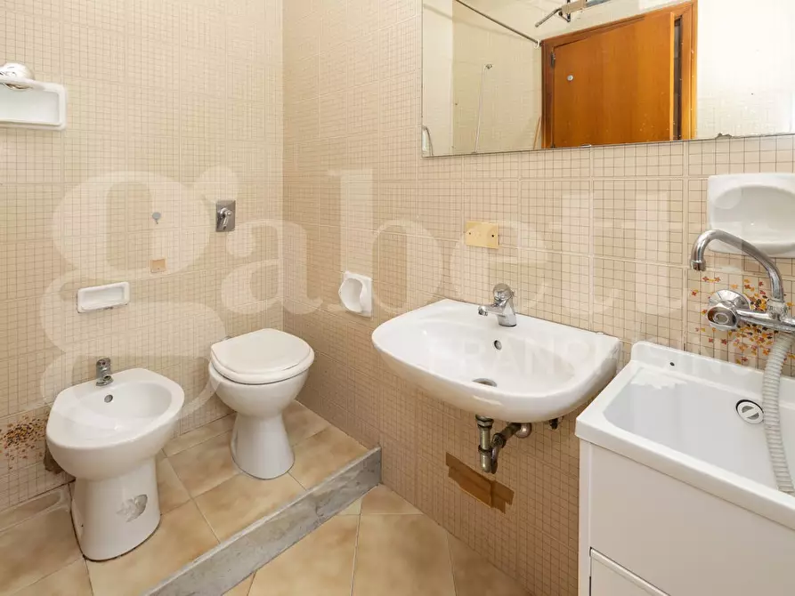 Immagine 24 di Appartamento in vendita  in Via OBERDAN, 10 a Ragusa