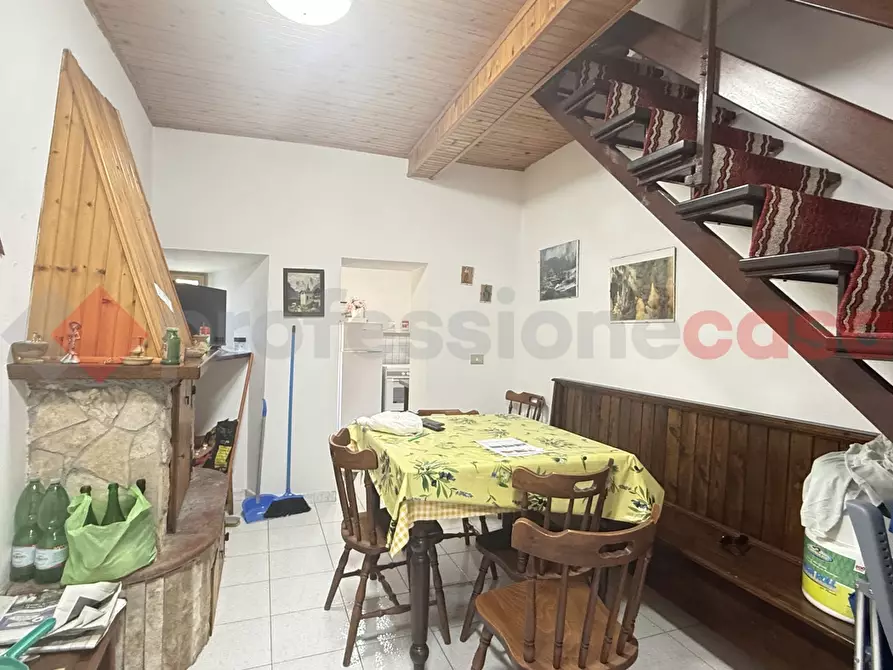 Immagine 3 di Appartamento in vendita  in Via del Plebiscito, 20 a Vico Nel Lazio