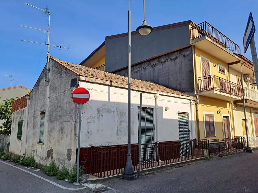 Immagine 1 di Casa indipendente in vendita  in Via Piave, 22 a Acireale