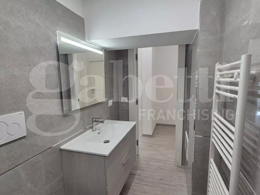 Immagine 16 di Appartamento in vendita  in Largo Cuparella, 15 a Torre Annunziata