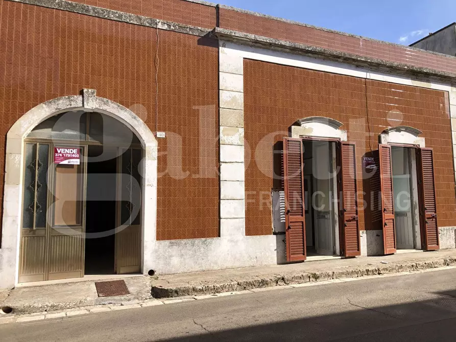 Immagine 1 di Casa indipendente in vendita  in Via Roma a Cannole