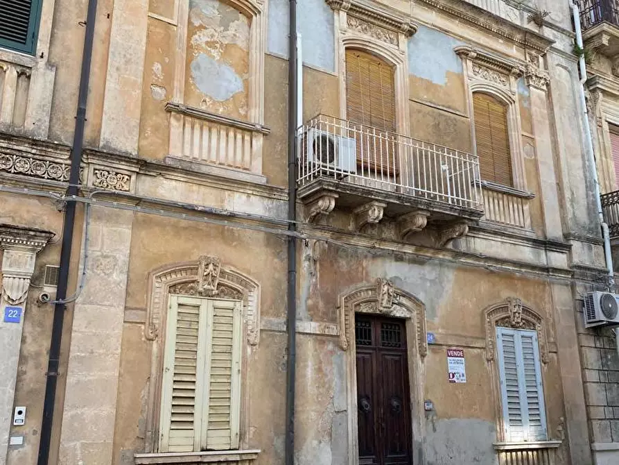 Immagine 1 di Casa indipendente in vendita  in Via ROSOLINO PILO, 24 a Pachino