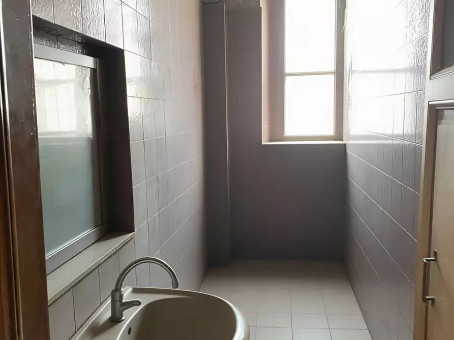 Immagine 13 di Appartamento in vendita  in Via Giambellino a Milano