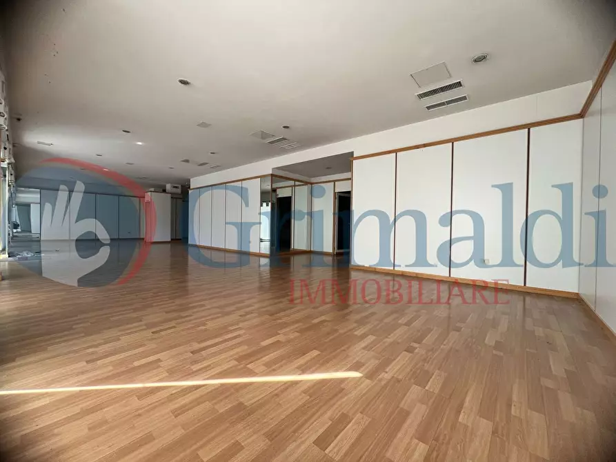 Immagine 3 di Negozio in vendita  in Strada trasimeno ovest a Perugia