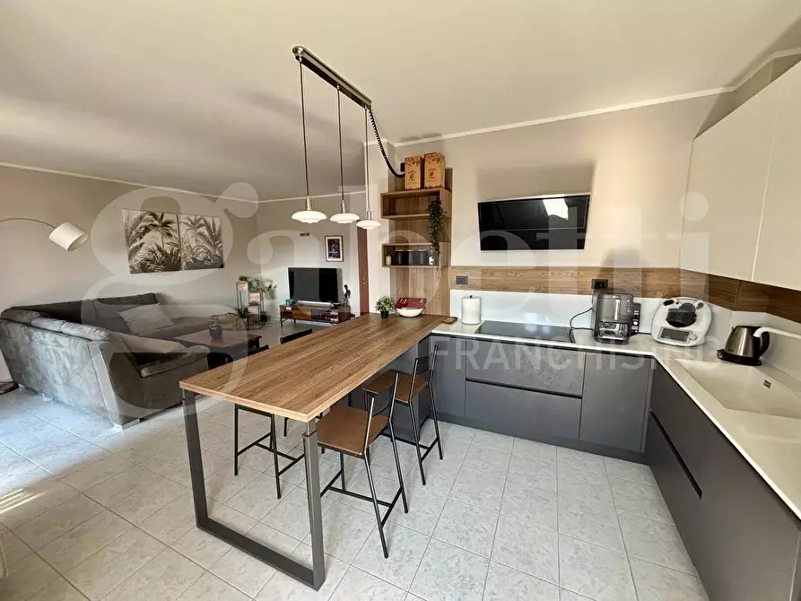 Immagine 6 di Appartamento in vendita  in Via Marconi, 11 a Orbassano