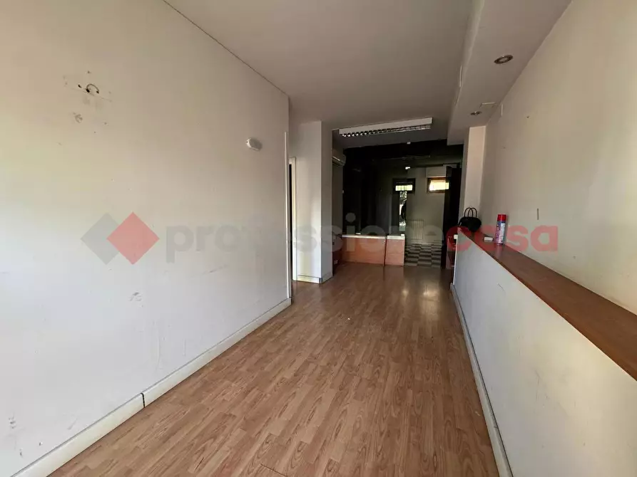Immagine 12 di Negozio in affitto  in Via MARIO MOROSI, 24/26/28 a Firenze