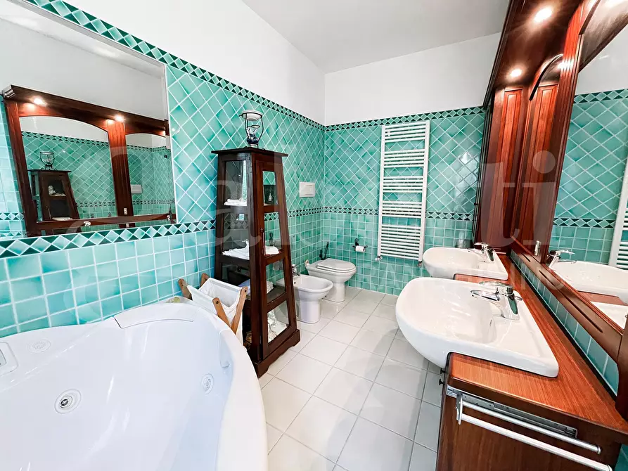 Immagine 20 di Appartamento in vendita  in Via Agamennone, 48 a Budoni