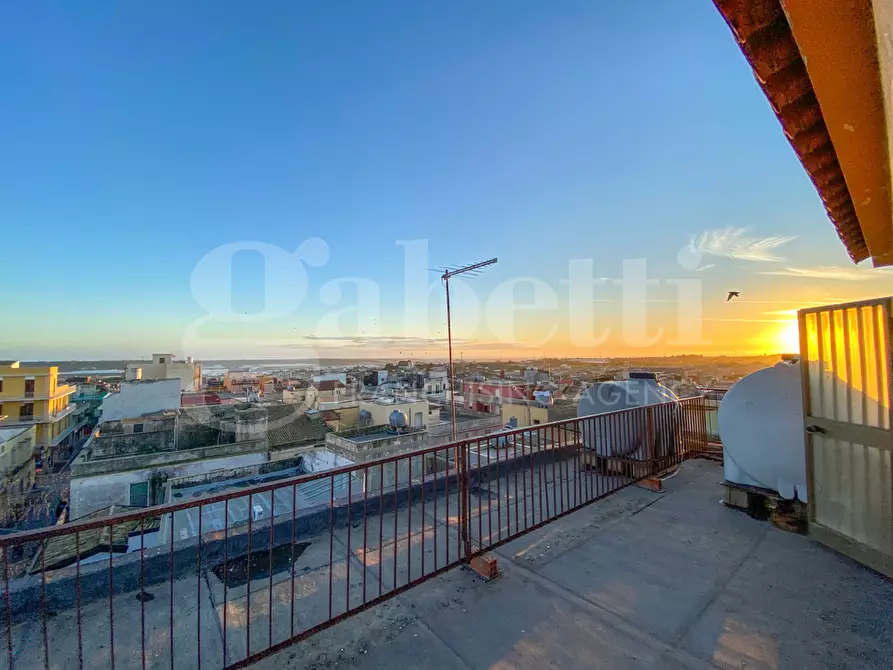 Immagine 19 di Palazzo in vendita  in Via marsala, 16 a Pachino